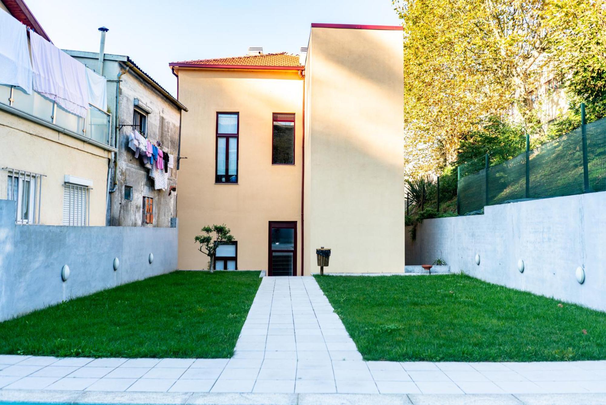 Magnificent Cais De Gaia Apartment By Unique Hosts Вила-Нова-ди-Гая Экстерьер фото